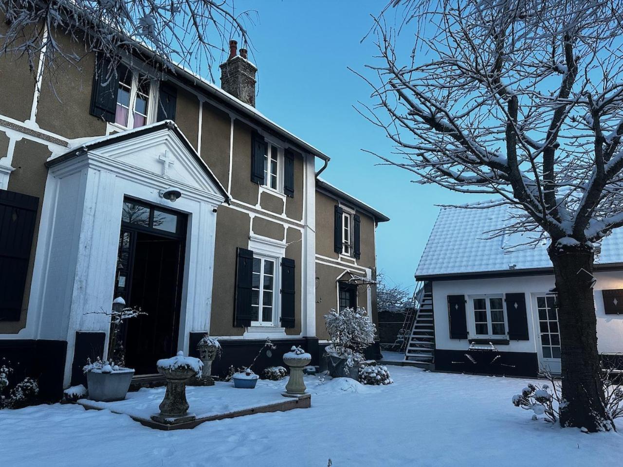 Au Presbytere De Saigneville Exterior photo